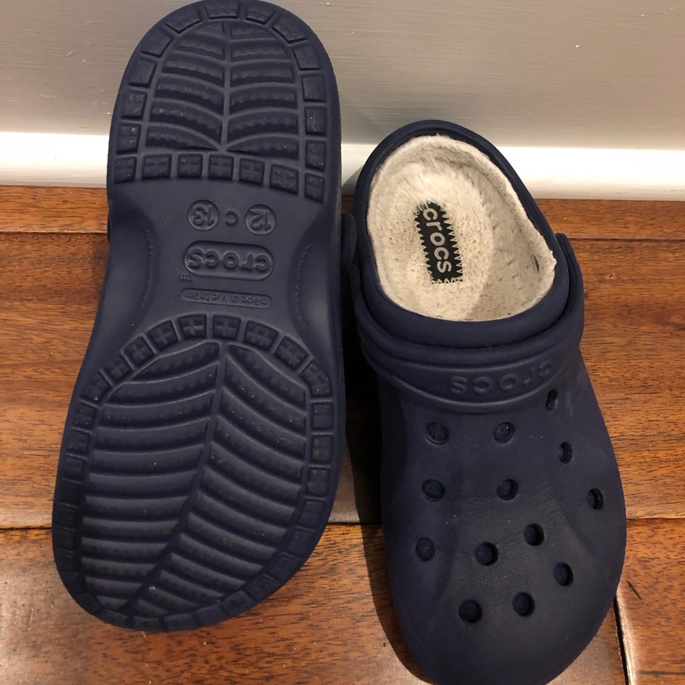 Shearling crocs size 12